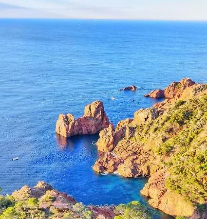 150m De La Plage, équipé Saint-Raphaël