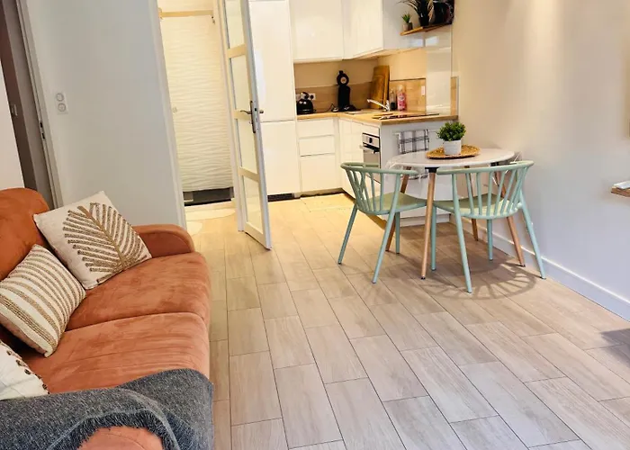 A 3 Minutes A Pied *