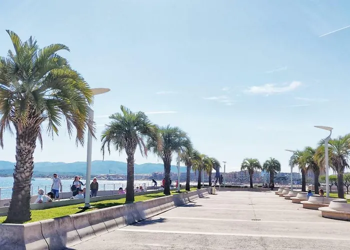 A 3 Minutes A Pied Lägenhet Saint-Raphaël